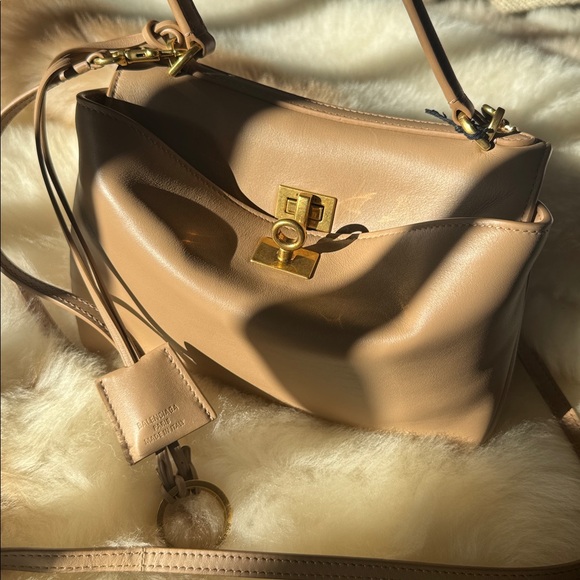 Balenciaga Rodeo - Picture 16 of 17